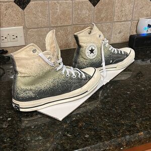 Converse High-Top Sneakers in Army green and Cream